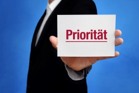 Was heißt Priorität? (© MQ-Illustrations - stock.adobe.com)
