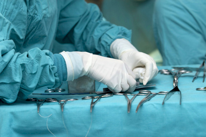 Schönheitschirurg muss wegen tödlicher Operation ohne Anästhesisten in Haft