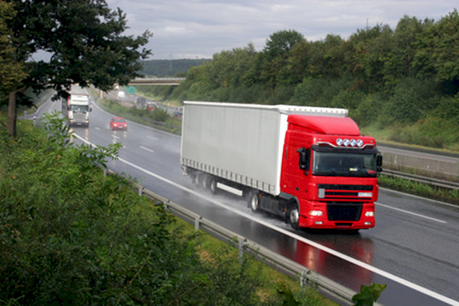 Warum LKW-Spiegel an Lastkraftwagen so oft beschädigt werden - und
